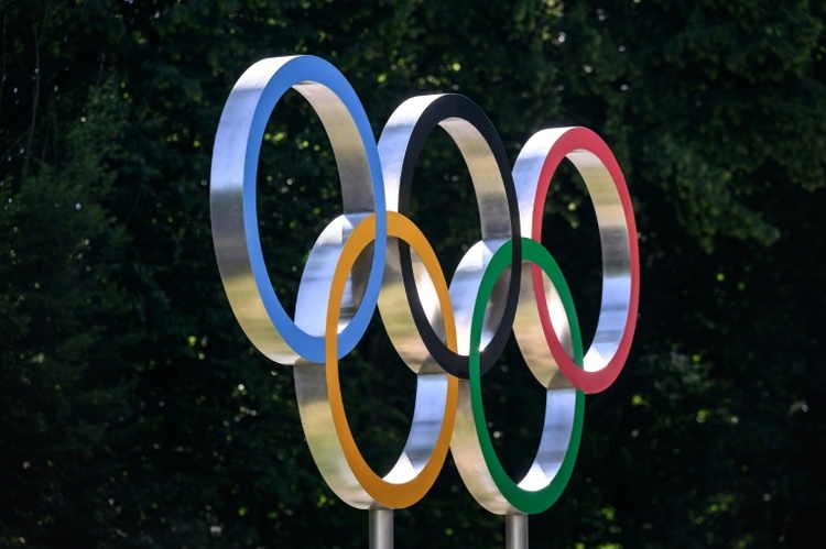 IOC: Russische Mannschaftssportler dürfen wieder an Olympia teilnehmen - ohne Flagge