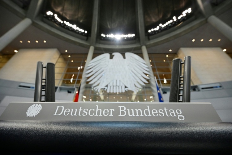 Bundestag stimmt über die Reform der gesetzlichen Krankenversicherung ab