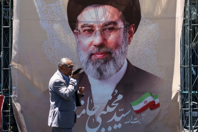 Chamenei kündigt Rache für Tötung seines Vaters an - Trump droht Iran mit Vernichtung