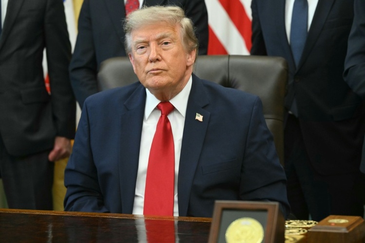 Kehrtwende: Trump verzichtet auf Gebühr für Schiffsfracht in Straße von Hormus