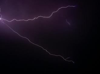 Stromausfall und überflutete Straßen nach schwerem Unwetter in Reutlingen