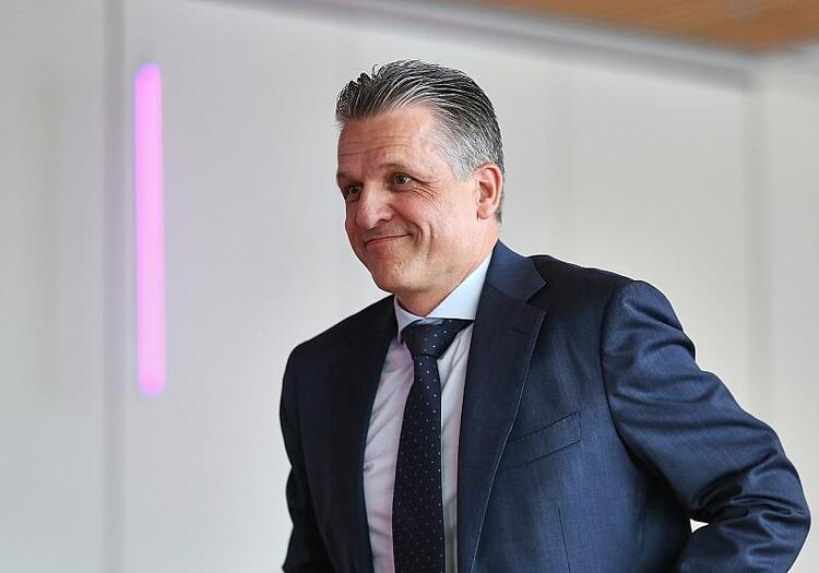 Frei verspricht 