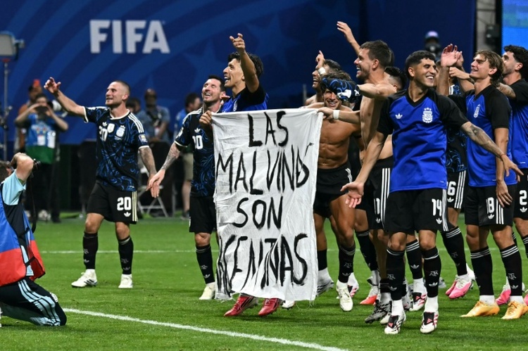 Argentiniens Spieler sorgen mit Falkland-Botschaft nach WM-Halbfinalsieg für Ärger