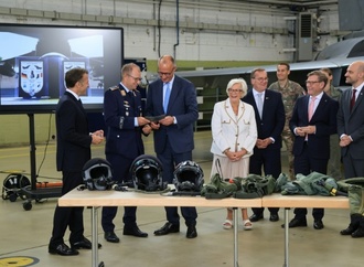 Treffen auf Fliegerhorst Nörvenich: Merz und Macron beraten über Nuklearpartnerschaft