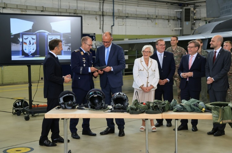 Treffen auf Fliegerhorst Nörvenich: Merz und Macron beraten über Nuklearpartnerschaft
