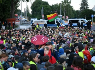 Gewalt gegen Journalisten bei Protesten gegen AfD-Parteitag: Verdächtige identifiziert