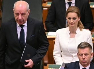 Ungarns Präsident will Verfassungsänderung für eigene Absetzung unterzeichnen