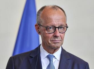 Merz verteidigt seine Kommunikation
