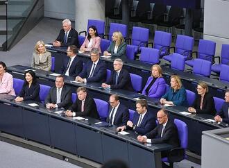 Verfassungsrechtler warnt vor verzögerter Vereidigung neuer Minister
