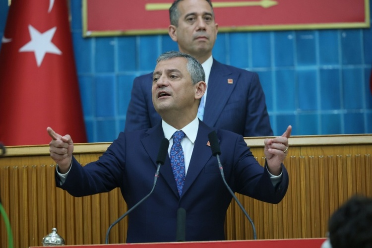 Abgesetzter türkischer Oppositionsführer Özel kündigt Gründung einer neuen Partei an