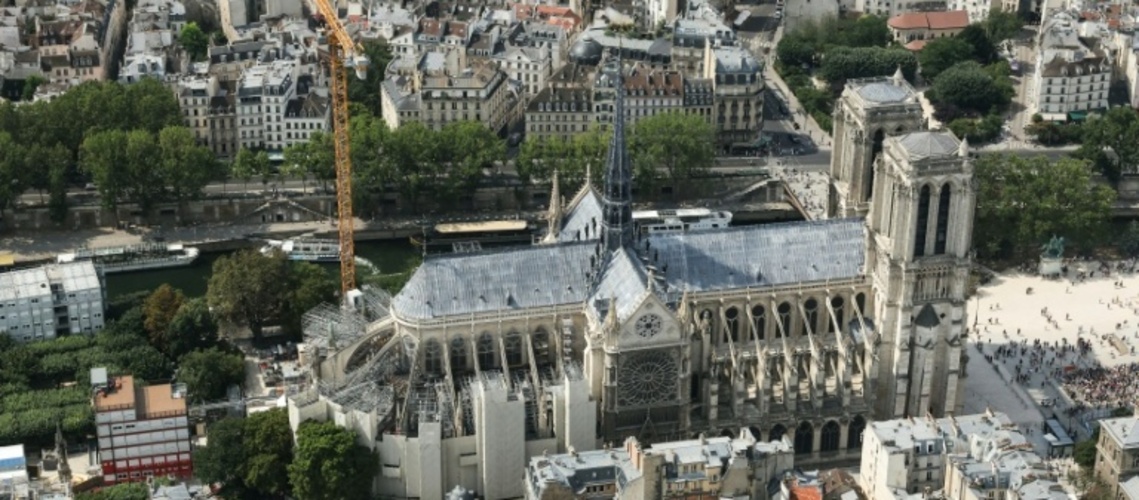 Pariser Kathedrale Notre-Dame erhält im Herbst neue Fenster