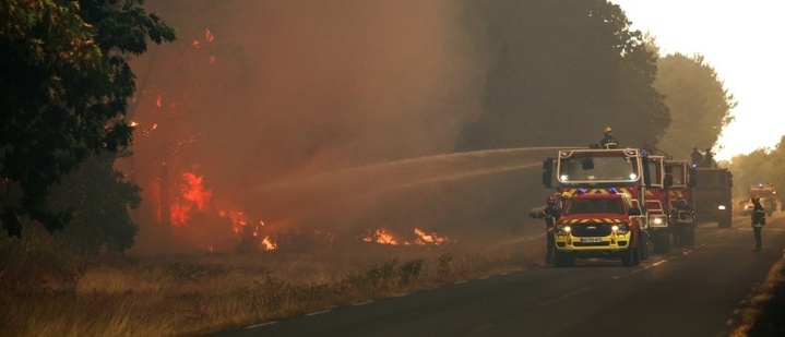 Waldbrände in Südeuropa: Zehntausende vor Feuern auf der Flucht