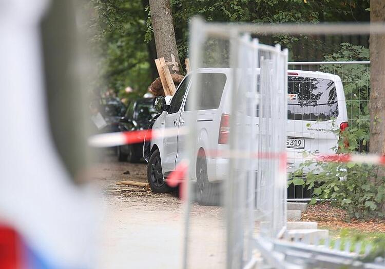 Bericht: Ermittler hatten Kamera vor Haustür von CSD-Attentäter