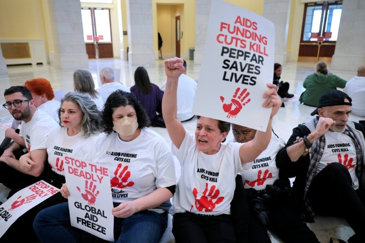 UN-Aidshilfe: Hilfsgelder für den Kampf gegen HIV 2025 drastisch gekürzt