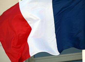 Frankreich und Spanien kämpfen weiter gegen verheerende Waldbrände