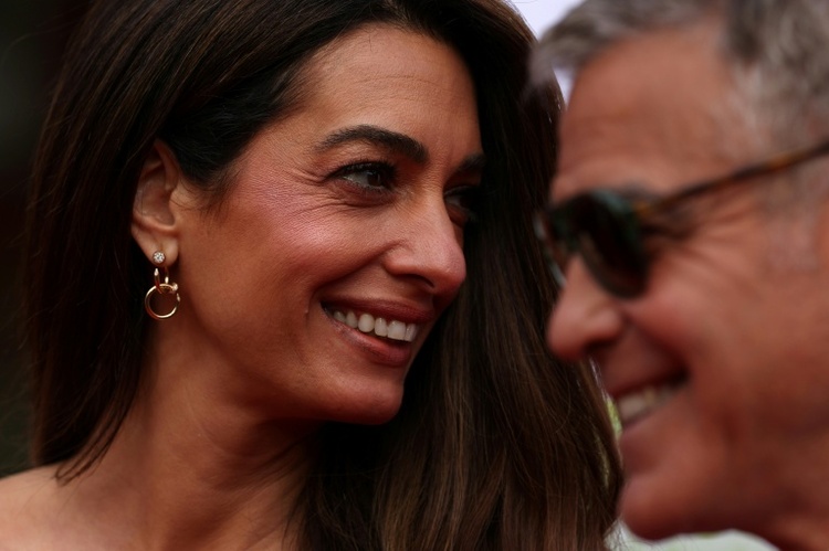 George und Amal Clooney fliehen wegen Waldbrand aus Luxus-Anwesen in Südfrankreich