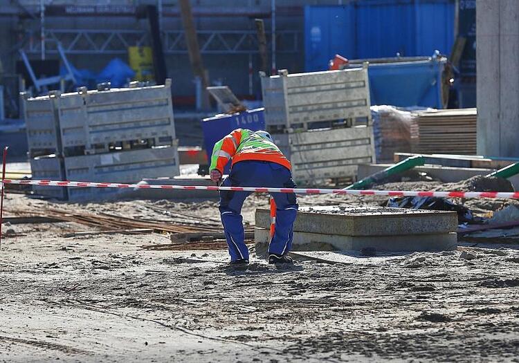 Linke fordert Kurzarbeitergeld bei Hitze