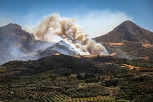 Neue Waldbrände in Griechenland ausgebrochen - neues Feuer im Westen der Türkei