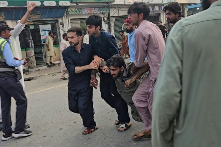 Neun Tote bei Selbstmordanschlag während Demonstration in Pakistan