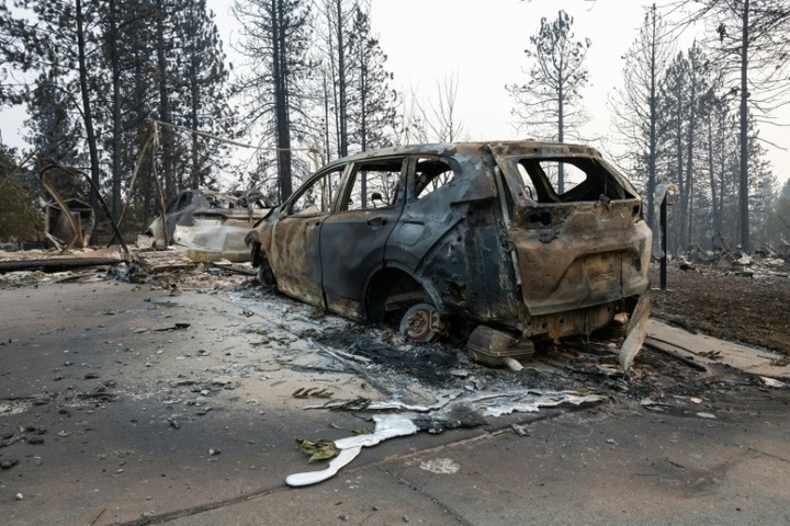 Waldbrände vernichten hunderte Häuser in der Stadt Spokane im Nordwesten der USA