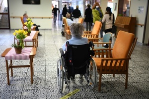 Pflege: Ost-Ministerpräsidenten erhalten Zuspruch für Kritik an geplanter Reform