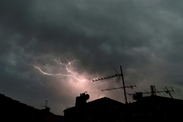 Unwettergefahr bei starker Hitze: Wetterdienst warnt vor neuen Gewittern