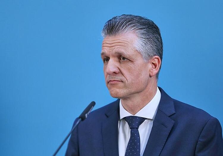 Frei fordert von Bas Tempo bei Rentenreform