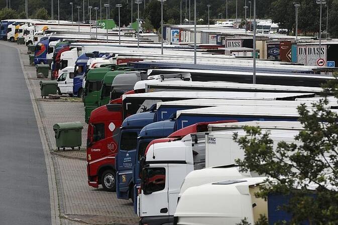 Bilger erwägt Aufhebung des Lkw-Sonntagsfahrverbots
