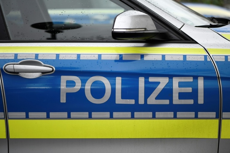 Unter Traktor eingeklemmt: Zwölfjähriger stirbt in Nordrhein-Westfalen