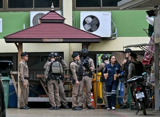 Bewaffneter Jugendlicher tötet mindestens acht Menschen in Thailand