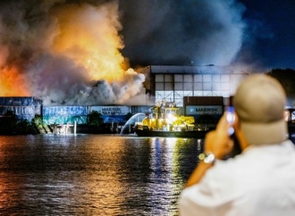Brand in Recyclinganlage in Rotterdam