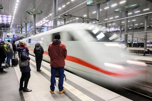 Bericht: Trotz Sanierung nur jeder vierte Zug zwischen Hamburg und Berlin pünktlich