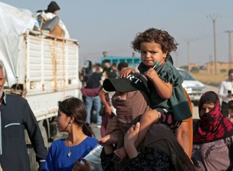Erste vertriebene syrische Kurden kehren in Gebiet an der Grenze zur Türkei zurück
