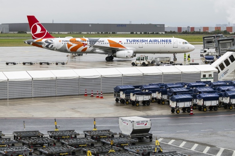Drohnensichtung führt zu Sperrung von Flughafen Hannover