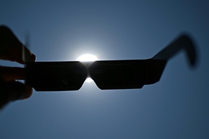 Totale Sonnenfinsternis in Spanien - partielle Verdunkelung in Deutschland