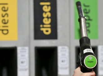 Greenpeace: Ölkonzerne machen im Juli Rekordübergewinne mit Sprit