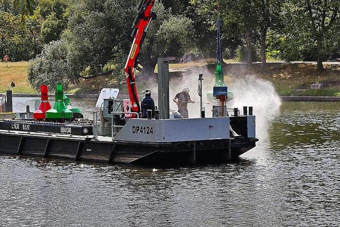Krischer: Fahrrinnen-Optimierung am Rhein zentral