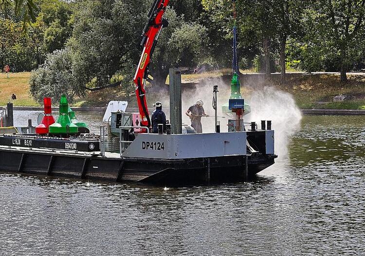 Krischer: Fahrrinnen-Optimierung am Rhein zentral