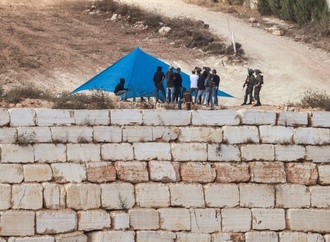 Belagerung von Palästinensern: Frankreich drängt Israel zur Festnahme von Siedlern