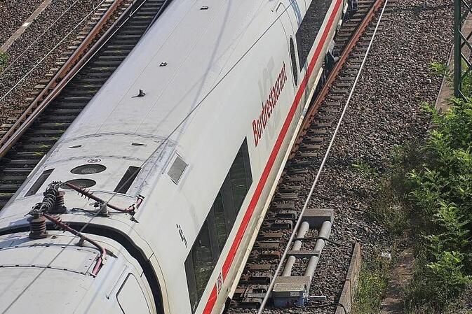 Bahn hielt 800.000 Wasserpackungen für Hitzenotfälle bereit