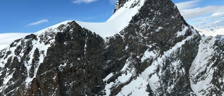 Abtauender Gletscher in der Schweiz gibt Leichen zweier vermisster Bergsteiger frei
