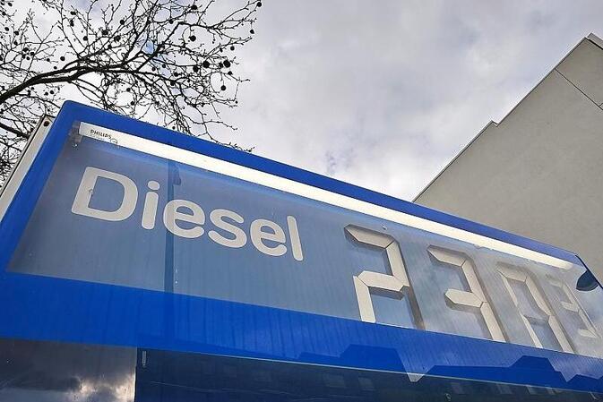 Spritpreise steigen im Wochenvergleich deutlich