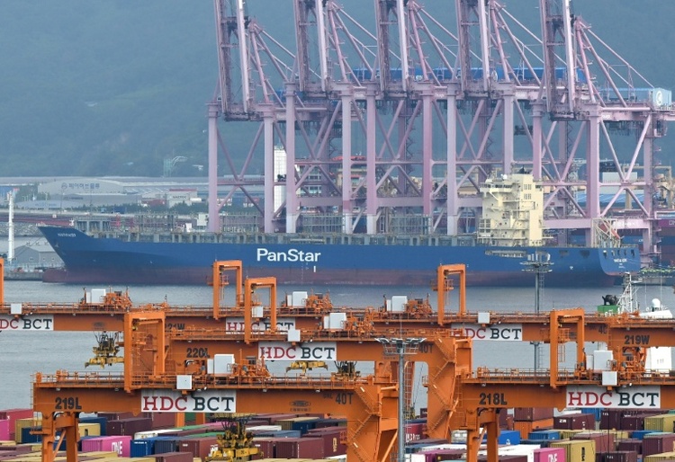 Südkorea schickt erstes Containerschiff durch die Arktis