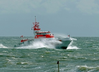 Segeljacht kentert vor Büsum: Drei Schiffbrüchige aus Nordsee gerettet