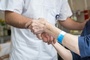 AOK-Chefin plädiert für Finanzausgleich zwischen sozialer und privater Pflegeversicherung