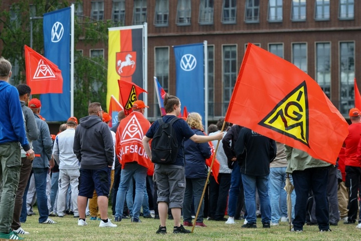 Auftritt von Volkswagen-Chef Blume bei Betriebsversammlungen erntet Kritik