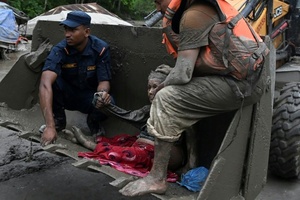 Mehr als 90 Tote bei Überschwemmungen in Nepal - Hunderte Touristen vermisst
