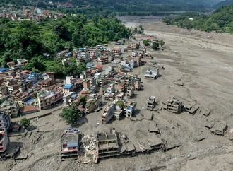 Behörden: Nach Überschwemmungen in Nepal 384 Touristen vermisst