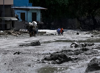 Nach Sturzflut: Bereits mehr als 350 Todesopfer in Nepal geborgen