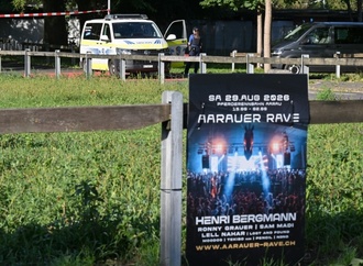 Polizei sucht nach Schüssen bei Rave in der Schweiz weiterhin den oder die Täter